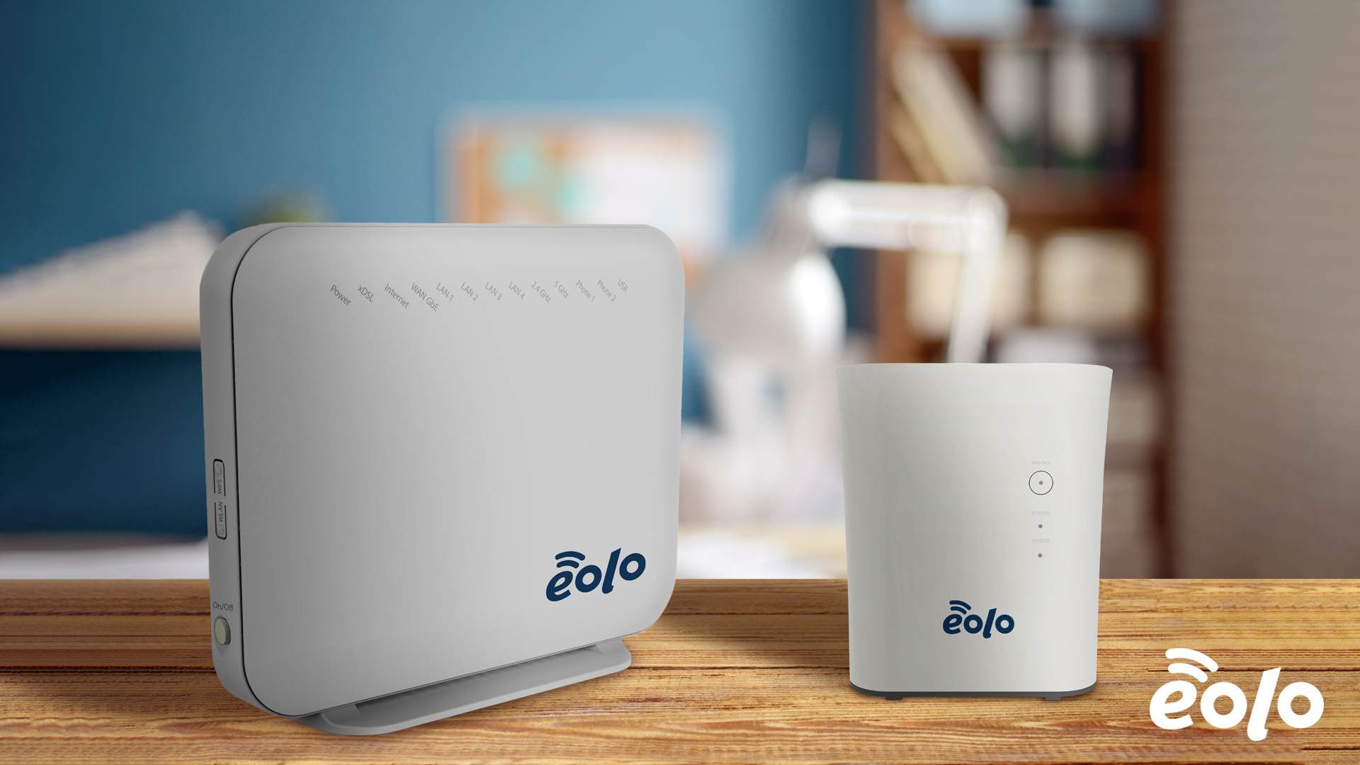 router wifi e ripetitore EOLO sulla scrivania 