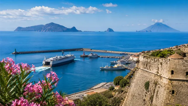 Milazzo, porta delle Isole Eolie Milazzo, porta delle Isole Eolie