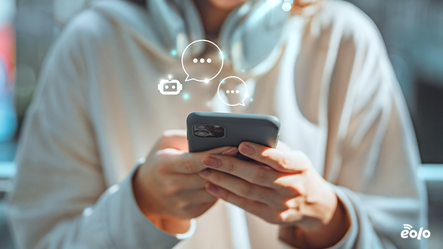 ragazza usa intelligenza artificiale su smartphone ragazza usa intelligenza artificiale su smartphone